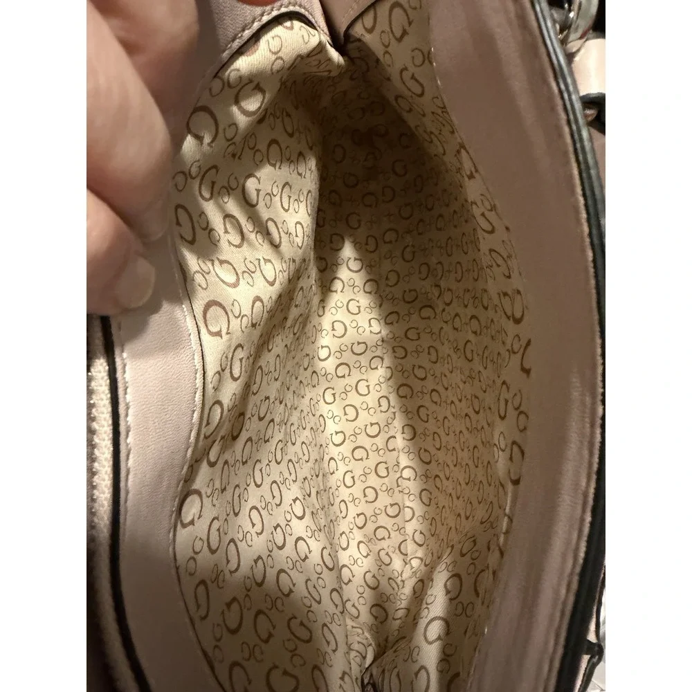 GUESS Shiny Blush Pink Logo Satchel Crossbody Dome Bag Charm‎ Medium